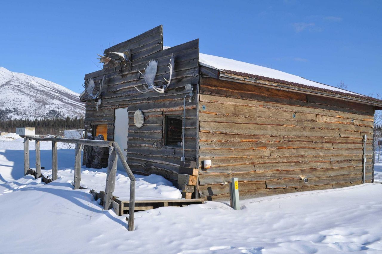 An outbuilding at the Coldfoot Camp truck stop Photo