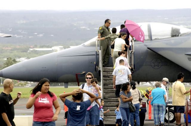 F-15E Strike Eagle - Hawaii Air National Guard hosts open house Picture