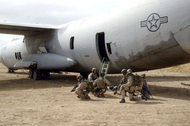 C-141 Starlifter - Joint exercise Picture