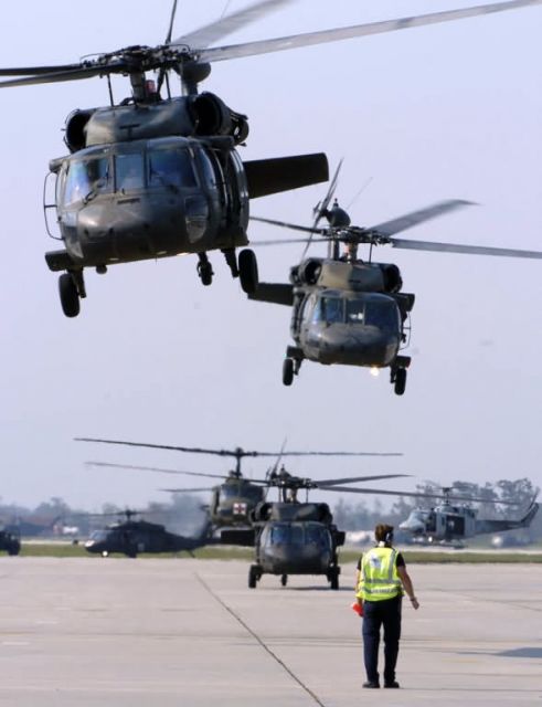 NEW ORLEANS - Air Force evacuates the sick and wounded Picture