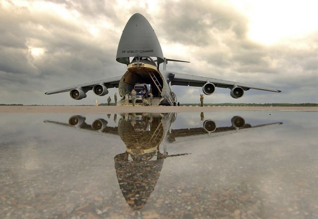 C-5 Galaxy - Galaxy reflection Picture