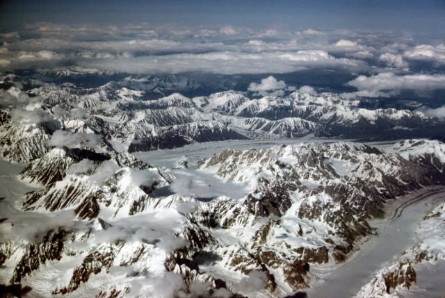 Alaska Range Mountain Peaks Picture