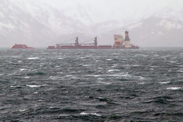 M/V Selendang Ayu Oil Spill Unalaska 2004 Picture