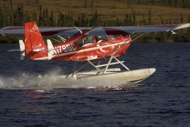 Kanuti NWR floatplane Picture