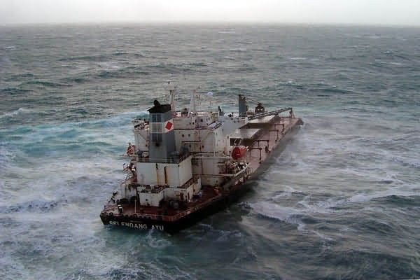 M/V Selendang Ayu Oil Spill Unalaska 2004 Picture