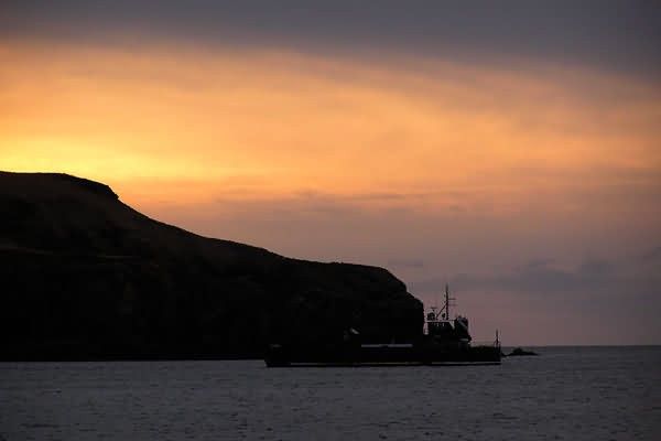 M/V Selendang Ayu Oil Spill Unalaska 2004 Picture