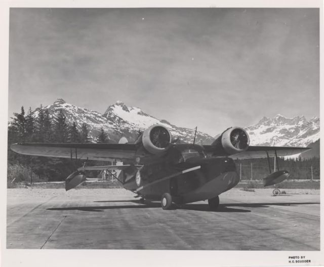 Grumman Widgeon 722 on Tarmak Picture