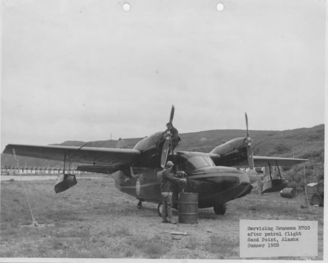 Servicing Grumman Widgeon N703 in 1953 Picture
