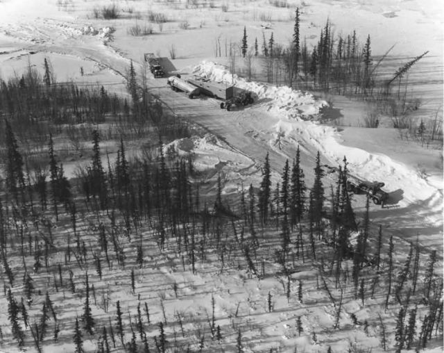 Turnout on Hickel Hwy Along John River Picture