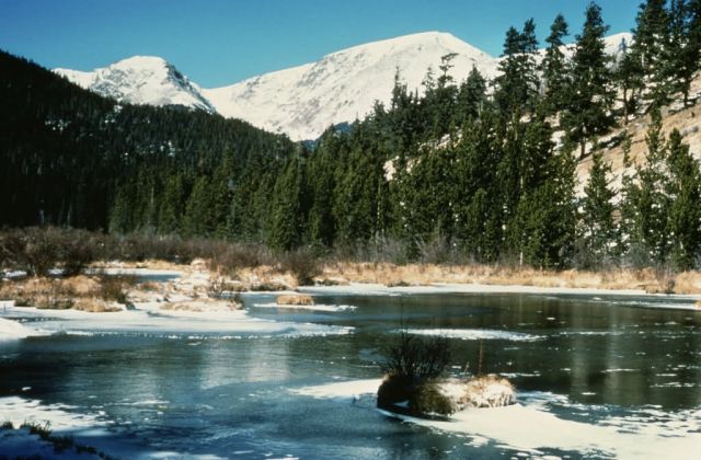 WO1902 Rocky Mountains, National Park Picture