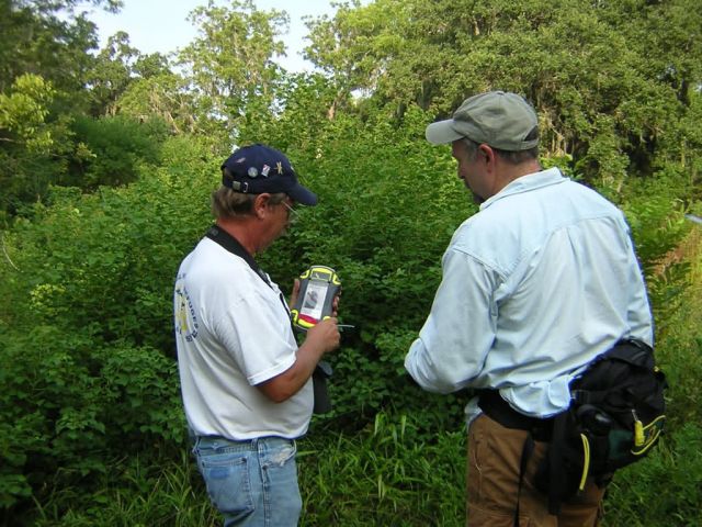 WOE96 Volunteers in training to map invasive plants at San Bernard NWR Picture