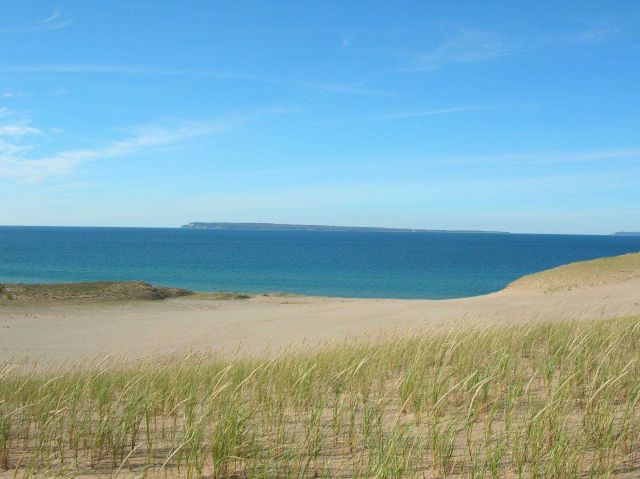 Sleeping Bear Point hiking trail Picture