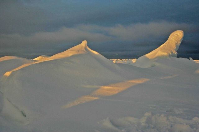 Ridge ice Picture