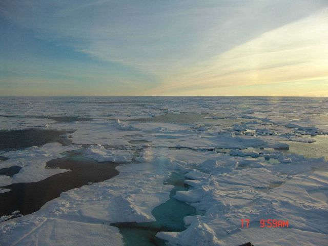 Seemingly orthogonal cloud layers indicate winds moving in different directions at different levels Picture