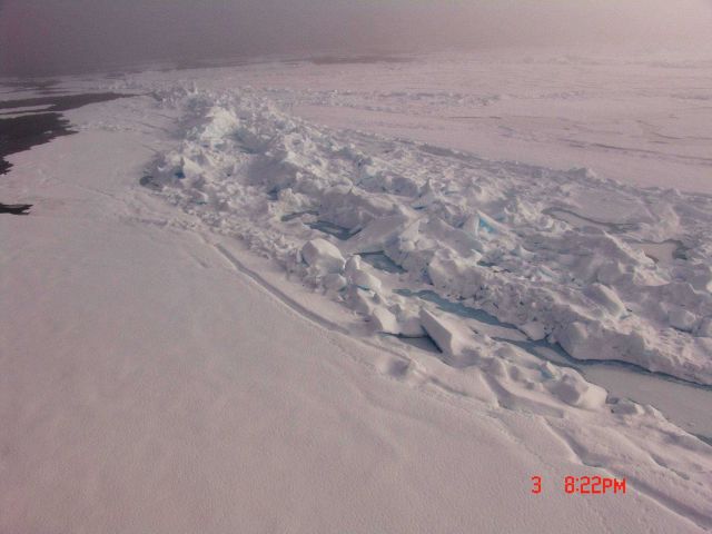 A ridge between colliding ice floes. Picture