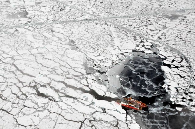USCG icebreaker HEALY and Canadian Coast Guard icebreaker LOUIS S Picture