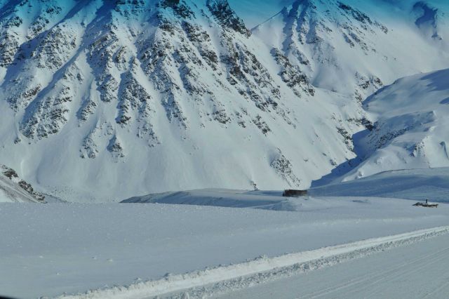 A scene along the Dalton Highway in the Brooks Range Picture