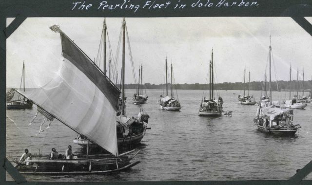 Moro vinta and the pearling fleet in Jolo Harbor. Picture