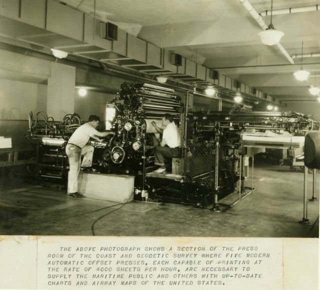 Two color offset press Picture
