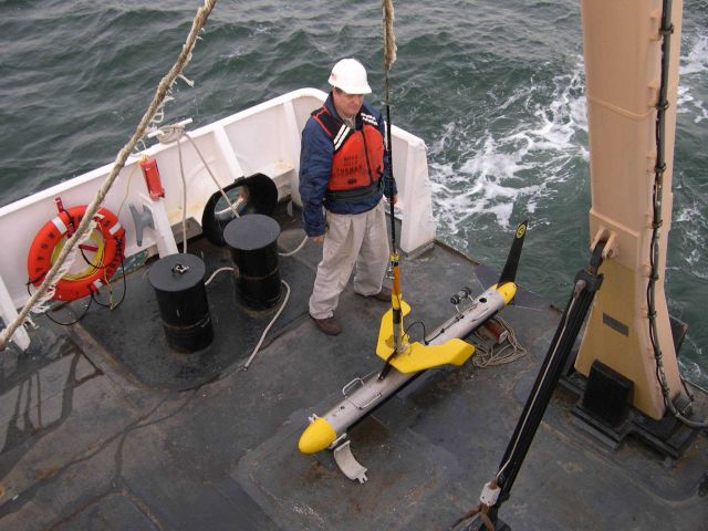 Sidescan surveying operations Picture