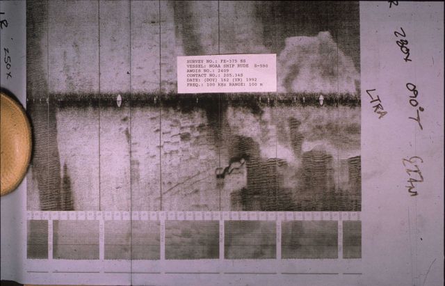 Side scan sonar image Picture