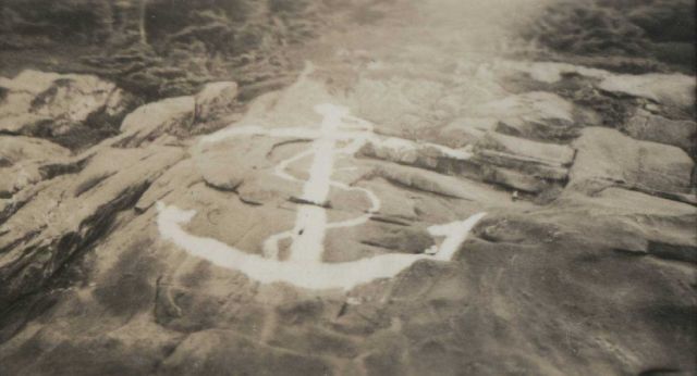 Anchor signal designed and whitewashed by WESTDAHL crew Picture