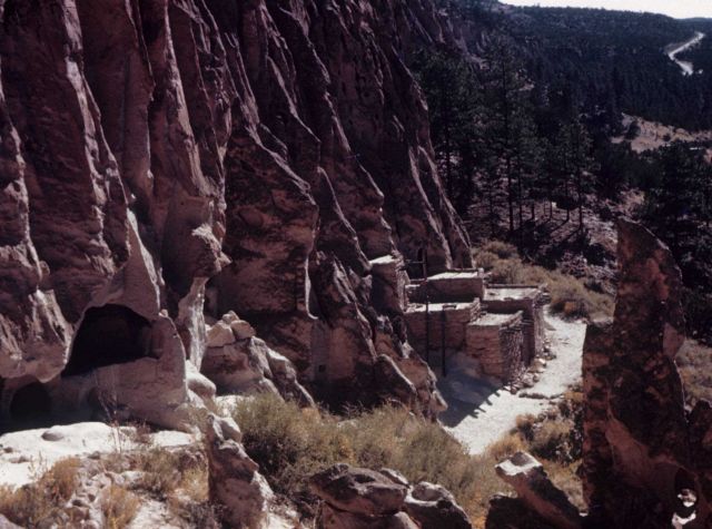 Bandelier cliff dwellings Picture