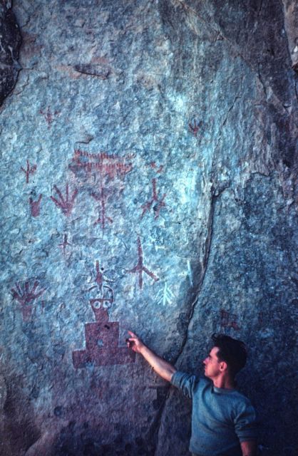 Houy and Indian petroglyphs Picture