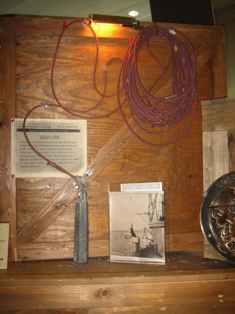 Display showing classic leadline Picture