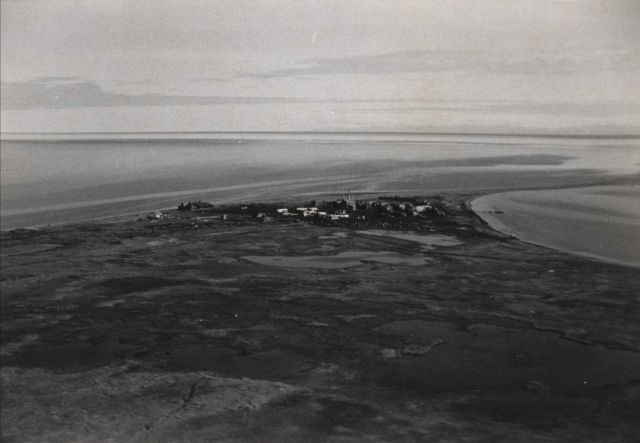 Aerial view of Tigvariak Island camp Picture