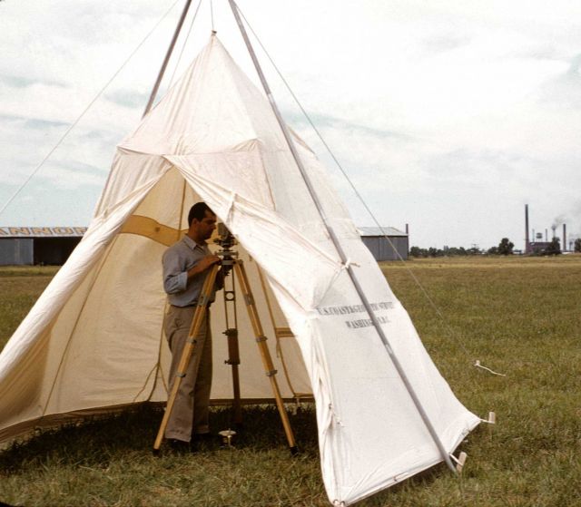 Observer operating field-type Ruska magnetometer. Picture