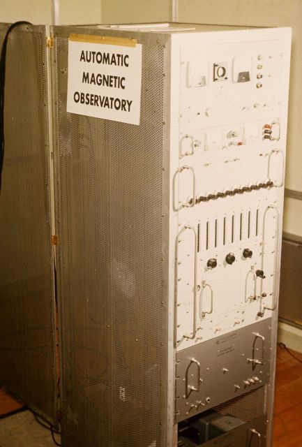 Components of an automated magnetic observatory Picture