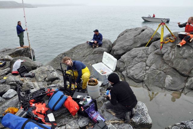 Tide gauge installation. Picture