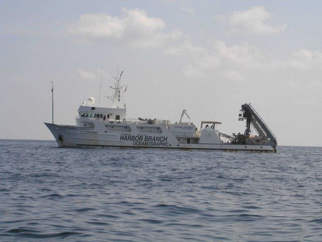 Harbor Branch Oceanographic R/V SEWARD JOHNSON II Picture