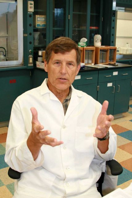 Tom Nalepa of NOAA's Great Lakes Environmental Research Laboratory studies invasive mussels in the Great Lakes. Picture
