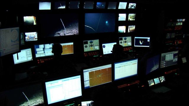Control room for Seirios and Little Hercules allows scientists and engineers to control and monitor movements and data collection systems of Little He Picture