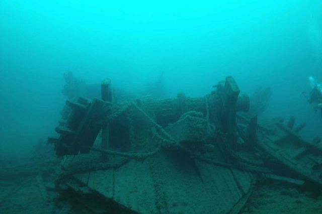 The wreck of an unidentified vessel Picture