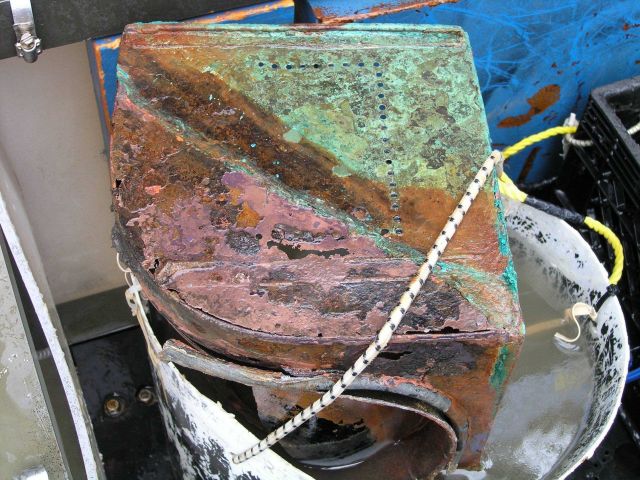 The Green Lantern Wreck, unknown wreck named for lantern artifact Picture