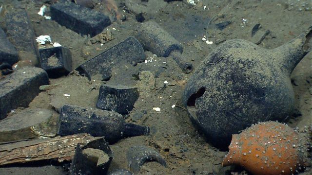 Artifacts from Monterrey B shipwreck Picture