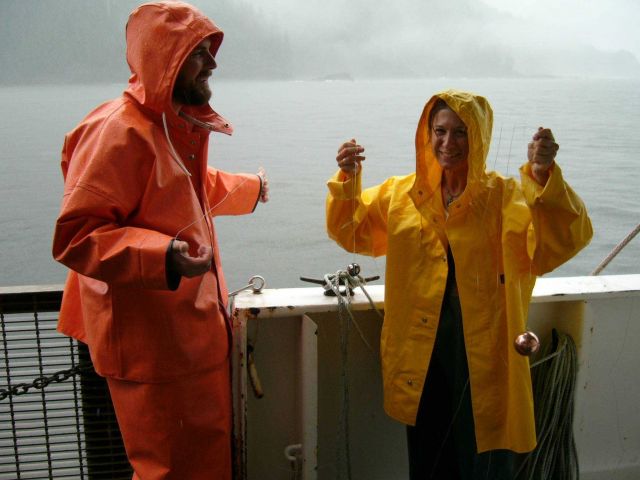 Calibrating hydroacoustics with a copper sphere - also a tungsten sphere is used for this function. Picture