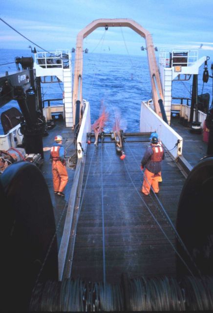 Trawling operations on the NOAA Ship MILLER FREEMAN. Picture