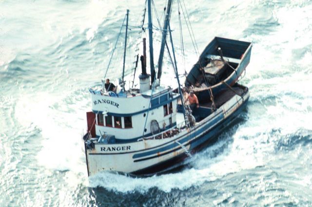 A purse seiner in Deception Pass Picture
