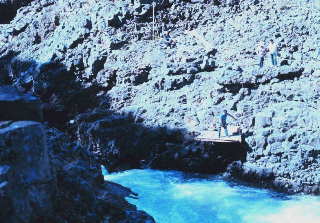 Native American dipnet fishing on the Klickitat River Picture