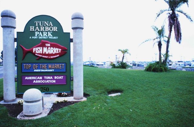 Entrance of Tuna Harbor Park Picture