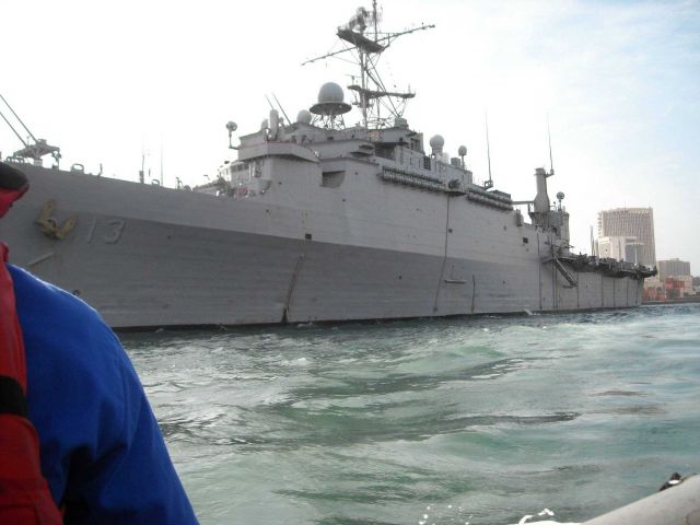 USS NASHVILLE, LPD-13, the ship that carried humanitarian supplies to Dakar Picture