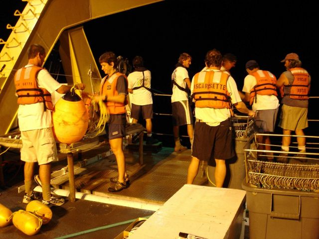 Longline fishing research on the NOAA Ship OSCAR ELTON SETTE Picture