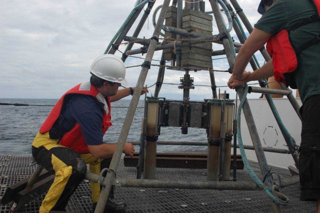 Return to the surface of the coring instrument Picture