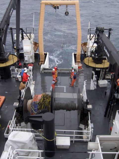 Recovering trawl net Picture