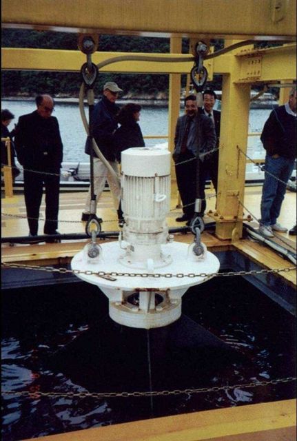 Close up view of density current generating system Picture