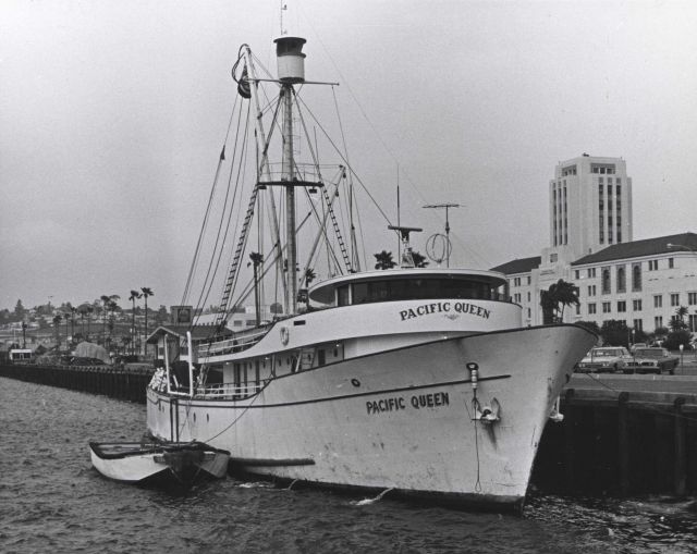 Tuna vessel PACIFIC QUEEN Picture
